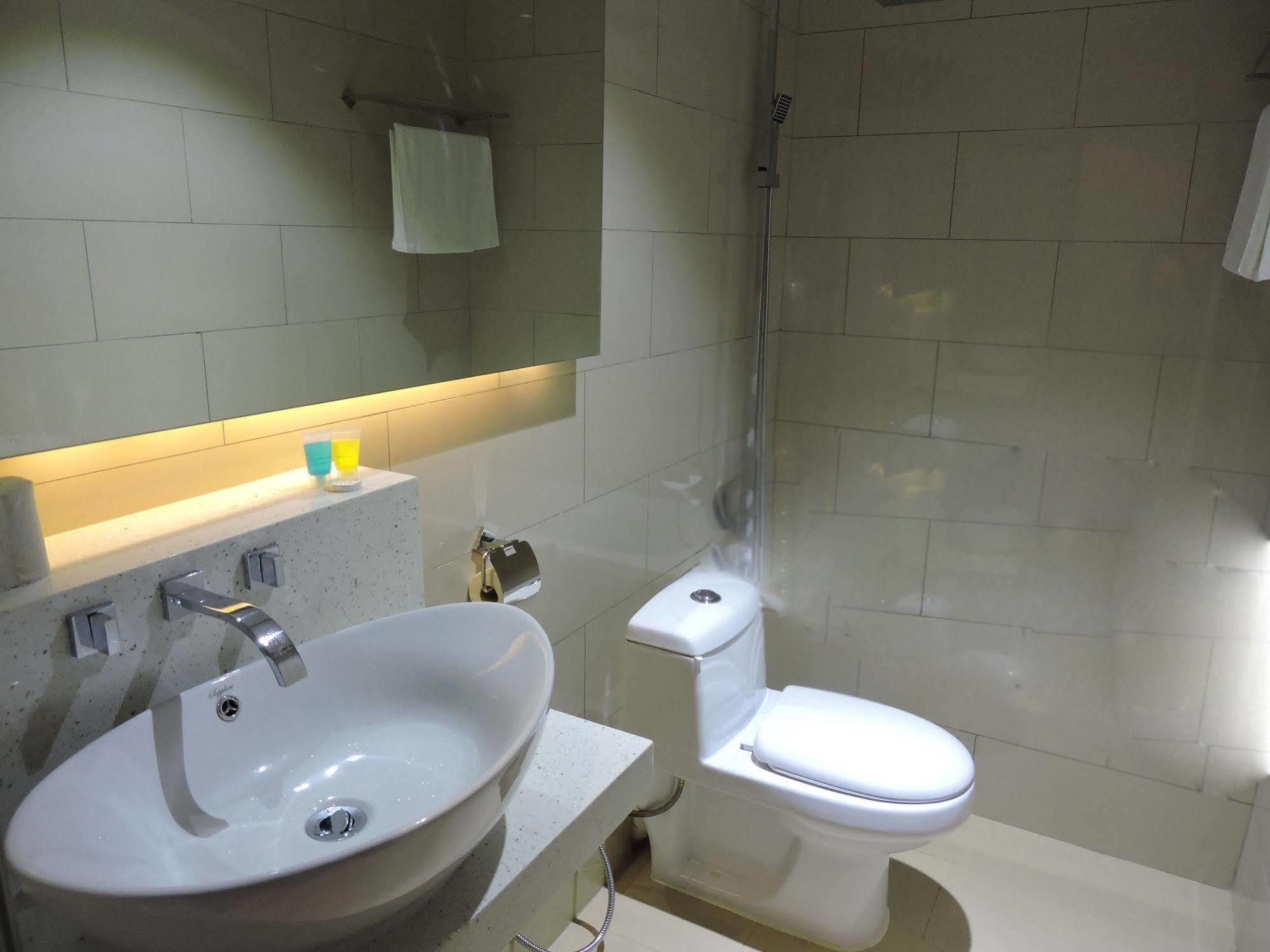 The Blanket Hotel Seberang Jaya Perai Buitenkant foto